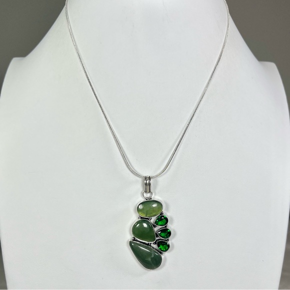 Nephrite Jade 925 Gemstone Pendant - Picture 3 of 5